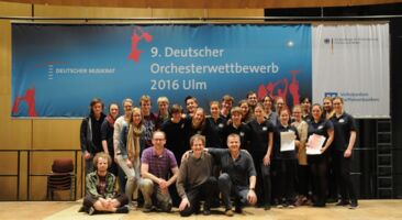 Joint group picture of the handbell chois Gotha and Wiedensahl at the 9th German Orchestra Competition 2016 in Ulm